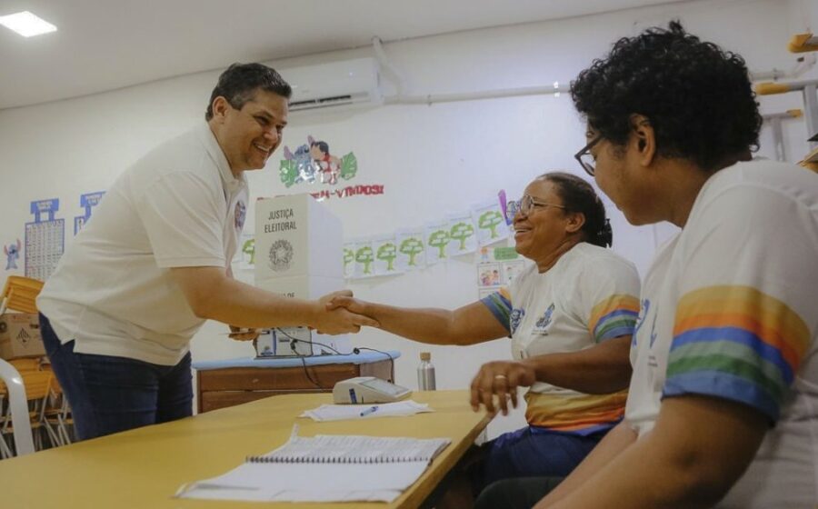 Justiça determina remoção de posts no Instagram e Facebook que incitam demissão por voto político