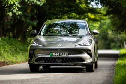 MG IM6 SUV elétrico 2025 lançamento Brasil versão topo tração integral 800V