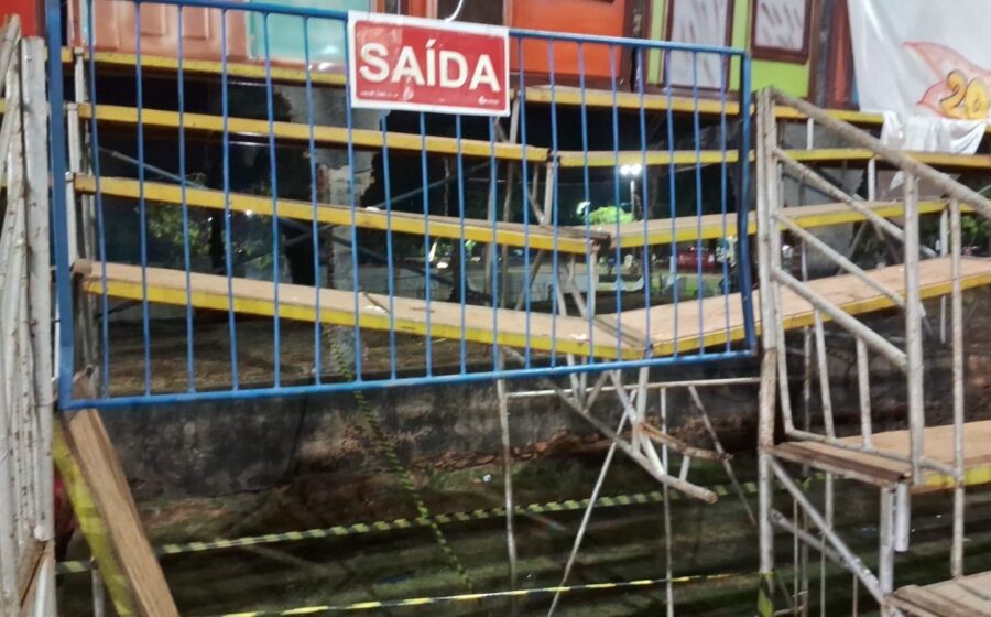 Arquibancadas do estádio da Aldeia Porto Lindo em Japorã (MS), local onde corpo de Damácio Moraes foi encontrado