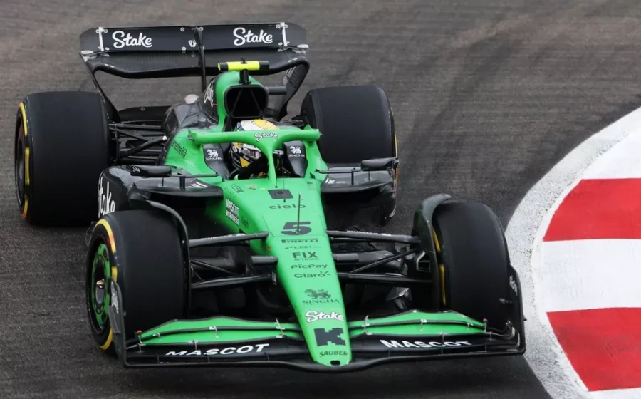 Gabriel Bortoleto pilotando carro da Kick Sauber no Circuito das Américas durante GP dos EUA 2024