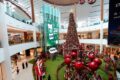 Decoração natalina grandiosa em shopping do Grande Recife com trenó, robôs e pista de gelo