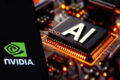 Logo da Nvidia com gráfico de ações em alta e texto "US$ 6 trilhões" sobre fundo tecnológico