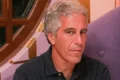 Daniel Vorcaro, banqueiro investigado, em foto de arquivo com expressão séria