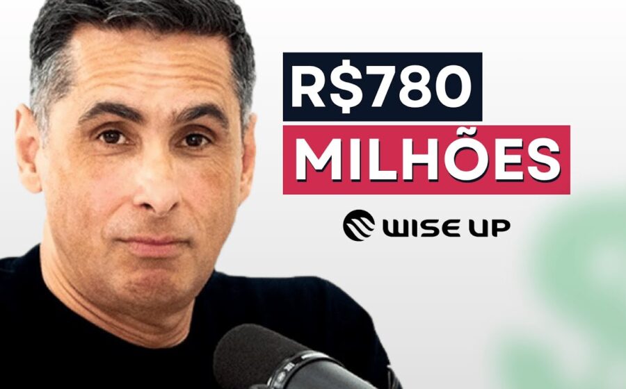 Flávio Augusto da Silva, empreendedor bilionário fundador da Wise Up, em foto profissional