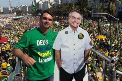 Pastores evangélicos em reunião reservada discutindo apoio político a Flávio Bolsonaro com metáfora bíblica de Eli