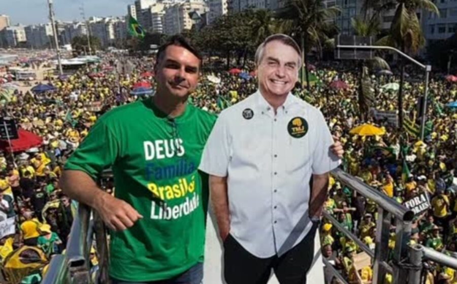 Pastores evangélicos em reunião reservada discutindo apoio político a Flávio Bolsonaro com metáfora bíblica de Eli