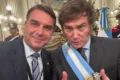 Encontro discreto em Foz do Iguaçu entre estrategista de Milei e Flávio Bolsonaro na tríplice fronteira