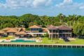 Cobertura de luxo em Sunny Isles Beach Miami avaliada em 140 milhões de reais