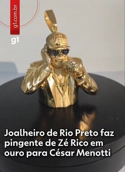 Pingente de ouro 18k de 100g com rosto de Zé Rico e 30 diamantes negros