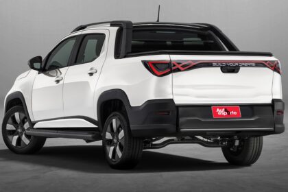BYD Dolphin Mini e picape Mako híbrida flex amarela lado a lado