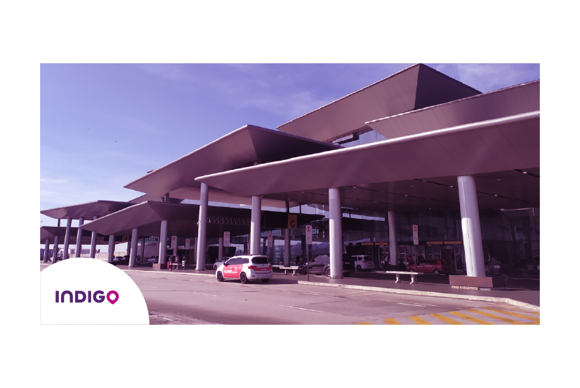 CEO Thiago Piovesan da Indigo Brasil em estacionamento de aeroporto com gestão automatizada