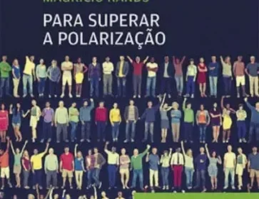 Mapa do Brasil dividido ao meio com ponte antiga conectando os lados, simbolizando superação da polarização política
