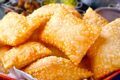 Pastel de farinha de milho tradicional de Pouso Alegre, patrimônio cultural de Minas Gerais, custa R$ 2