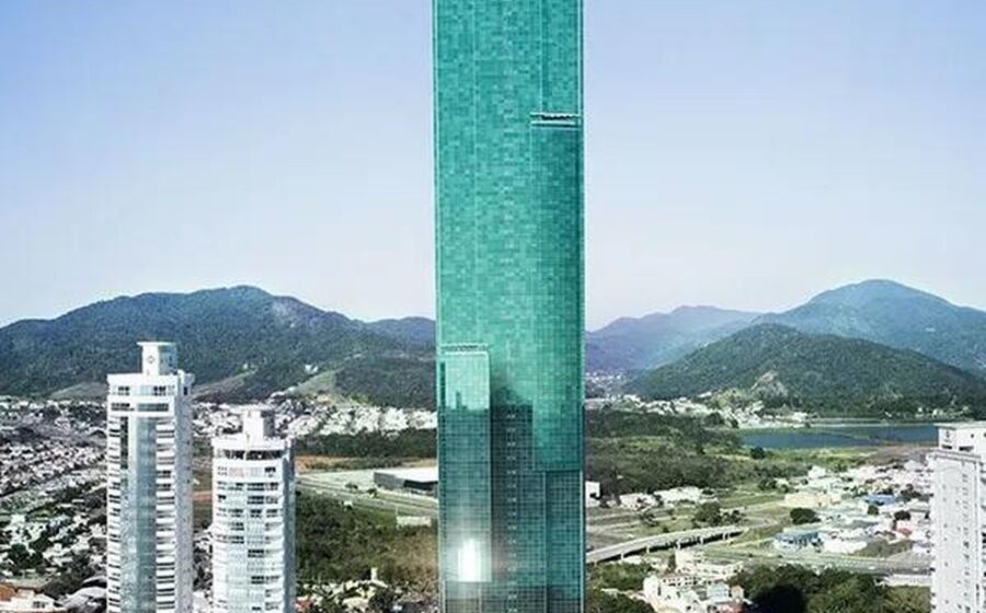 Fundação do Senna Tower em Balneário Camboriú com 800 estacas cravadas na rocha