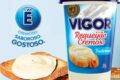Potes de requeijão de diferentes marcas brasileiras lado a lado com rótulos nutricionais em destaque mostrando proteína e sódio