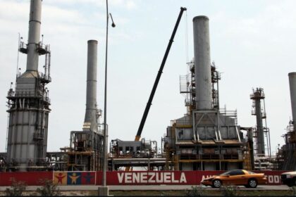 Petróleo venezuelano e bandeiras Brasil-EUA: Flávio Bolsonaro como ponte política para investimentos