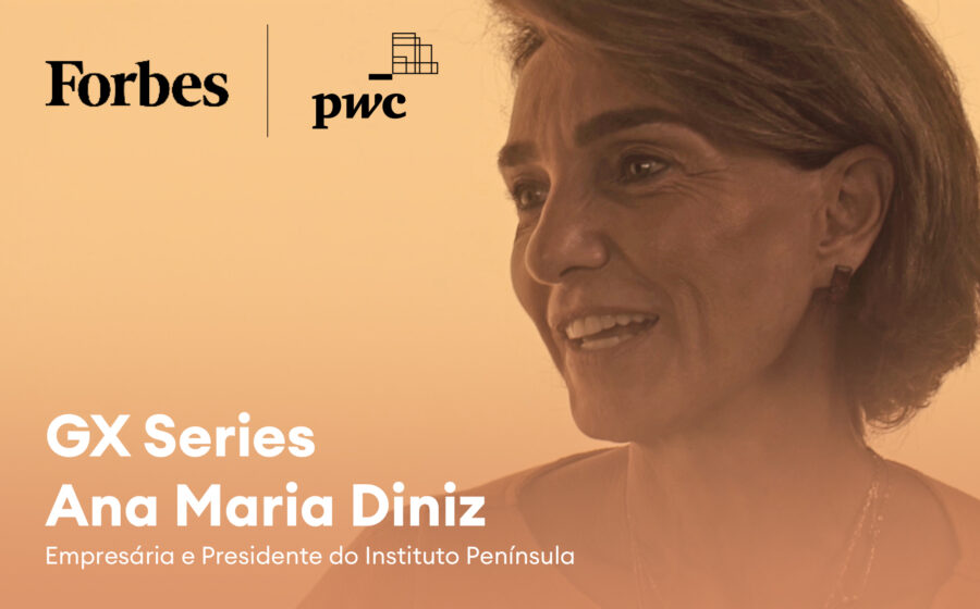 Ana Maria Diniz dançando em estúdio moderno com telas de streaming ao vivo