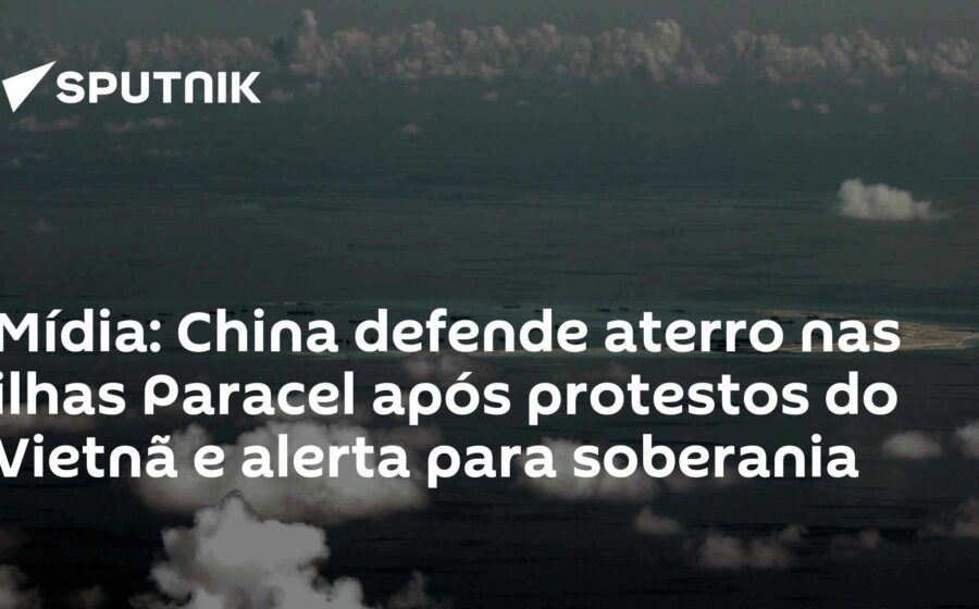 Aperto de mão entre bandeiras da UE e Vietnã sobre fundo de minerais críticos e mapa do Sudeste Asiático