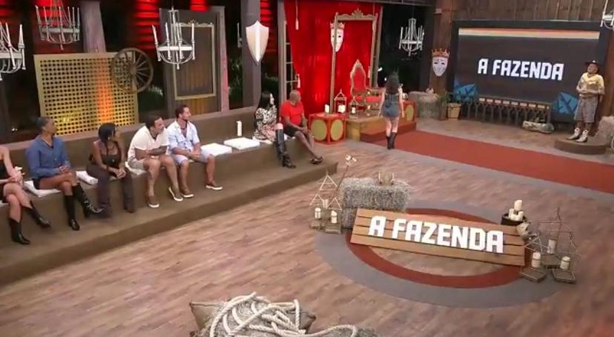 Ilustração do Ministério da Fazenda com símbolos econômicos e a bandeira do Brasil, representando o desafio fiscal para 2027