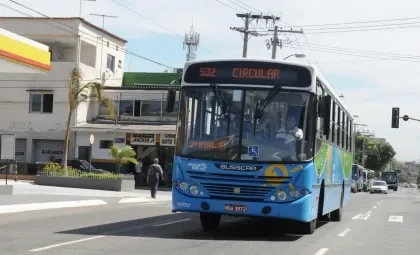 Ônibus vazio em São Paulo no 2º turno das eleições, frota operando a 60% da capacidade