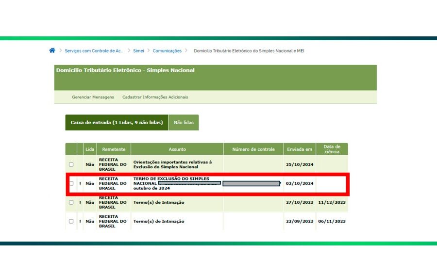 Microempreendedor individual analisa documentos de dívida com selo de perdão governamental