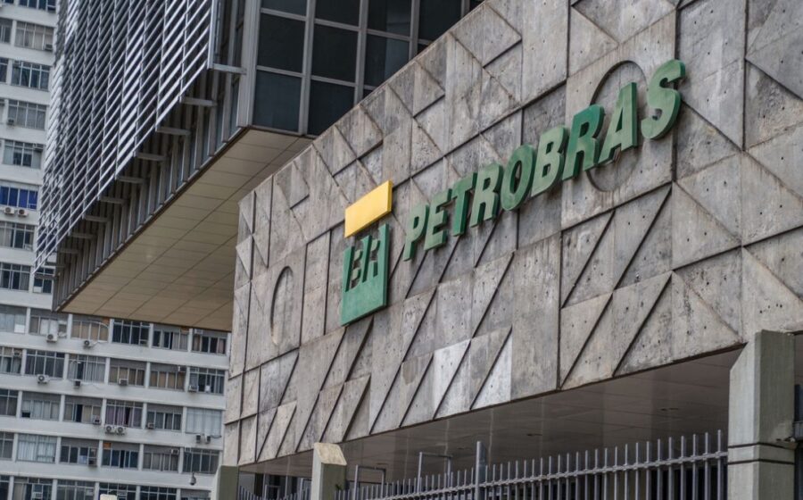 Magda Chambriard presidente Petrobras entrevista declaração compra ações queda 10%