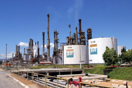 Refinaria Presidente Getúlio Vargas (Repar) da Petrobras em Araucária, Paraná, durante parada de manutenção programada