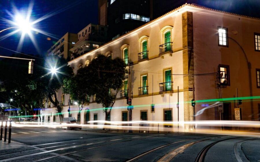 Prédio histórico tombado na Praça da Bandeira, Teresina, futuro Shopping da Cidade para ambulantes
