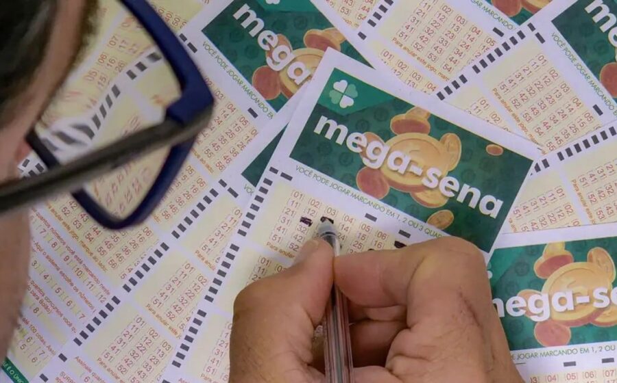 Gráfico comparando rendimento de R$ 150 milhões na poupança versus renda fixa no primeiro mês