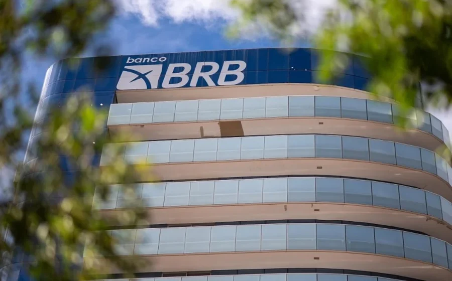 Sede do BRB em Brasília com sobreposição de documentos e valores R$ 120 milhões investigados pelo TCDF