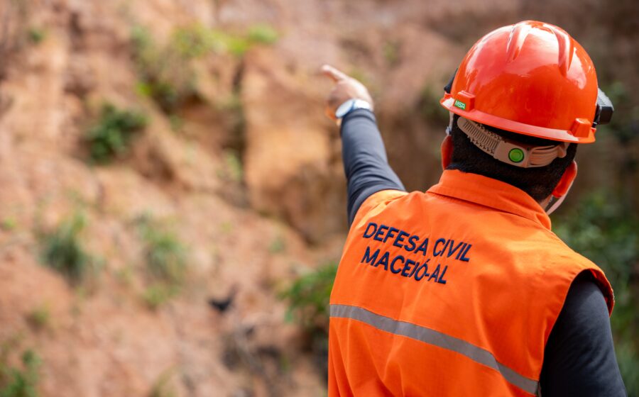 Defesa Civil recebe R$ 300 milhões via crédito extraordinário para enfrentar estiagem no Norte e enchentes no Sul