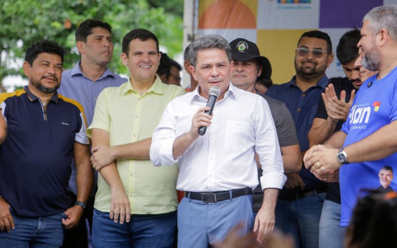 Manifestações rivais em Recife: apoiadores de Lula e Flávio Bolsonaro ocupam ruas na véspera do 2º turno 2026
