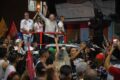 Manifestações políticas rivais nas ruas do Recife com carreatas e atos de apoio e oposição a Flávio Bolsonaro