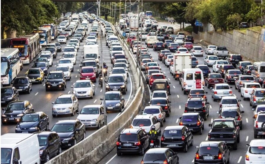 Gráfico mostra recorde de 509 mil veículos emplacados no Brasil em setembro de 2026