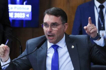 Marcos Pereira anuncia apoio do Republicanos a Flávio Bolsonaro no segundo turno