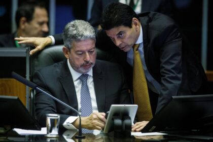 Gráfico do Relatório de Estabilidade Financeira do Banco Central mostra risco fiscal e calote recorde
