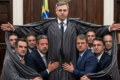 Senador Flávio Bolsonaro desembarca em Miami após STF negar buscas em seus endereços