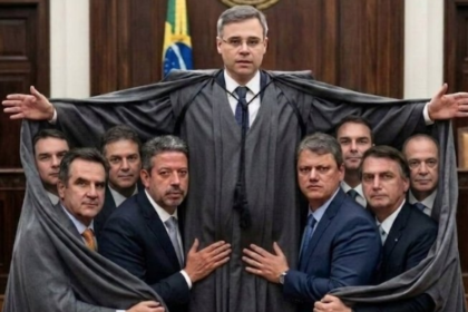 Senador Flávio Bolsonaro desembarca em Miami após STF negar buscas em seus endereços