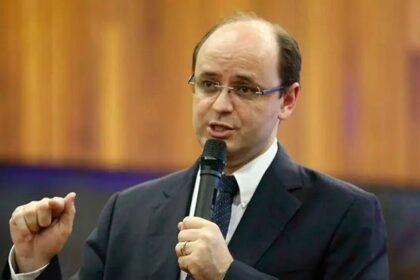 Secretário de Educação de Rondônia Massud Jorge Badra Neto exonerado após auditoria do TCE-RO em contrato de R$ 12,6 milhões