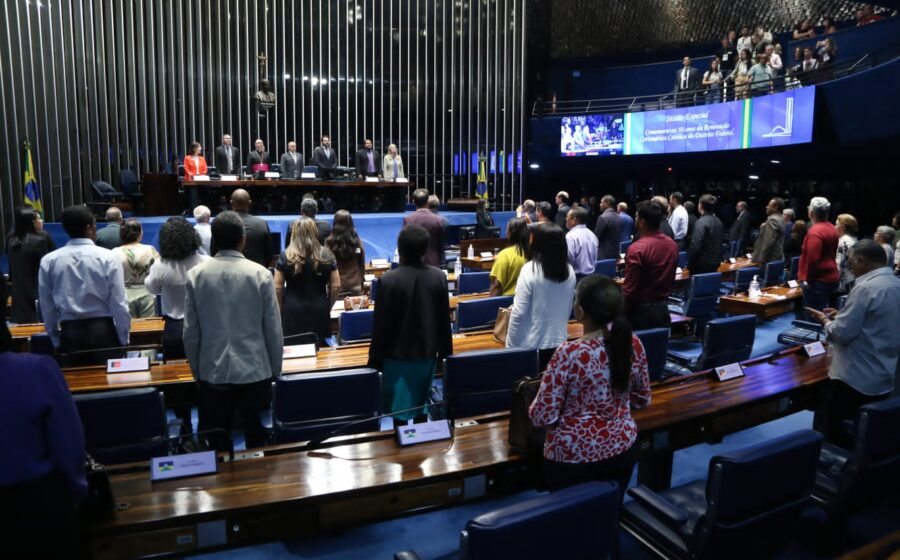 Mapa do Brasil com resultados das eleições para o Senado 2026, destacando 54 cadeiras renovadas e fortalecimento do PL