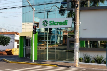 Fachada da nova agência Sicredi no Vale de Bonsucesso, 3º distrito de Teresópolis, Serra Fluminense