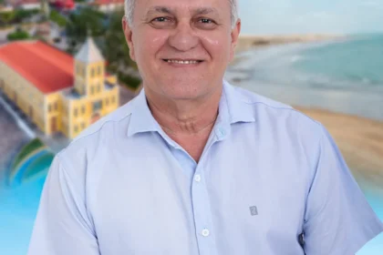 Flávio Bolsonaro e Lula em confronto político com tabuleiro de xadrez ao fundo simbolizando disputa eleitoral