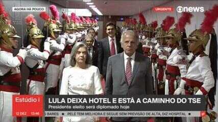 Manifestantes em frente ao TSE em Brasília após suspensão de vídeo de Lula às vésperas do segundo turno