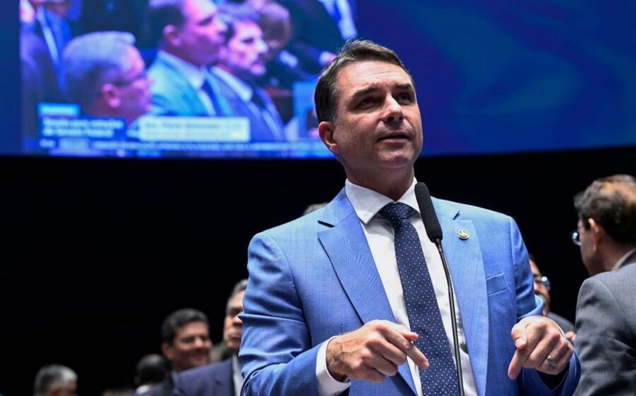 Ministro do TSE Ricardo Villas Bôas Cueva determinando revisão humana de moderação da Meta