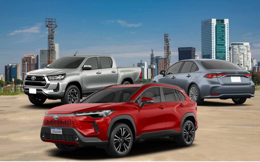 Toyota Corolla Cross com etiqueta de desconto agressivo em concessionária brasileira