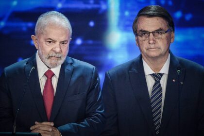 Lula e Bolsonaro no último debate do 2º turno na Globo, discutindo propostas econômicas