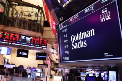 Gráfico mostra queda de 33% nas ações do varejo brasileiro pós-eleição com destaque para 4 oportunidades do Goldman Sachs