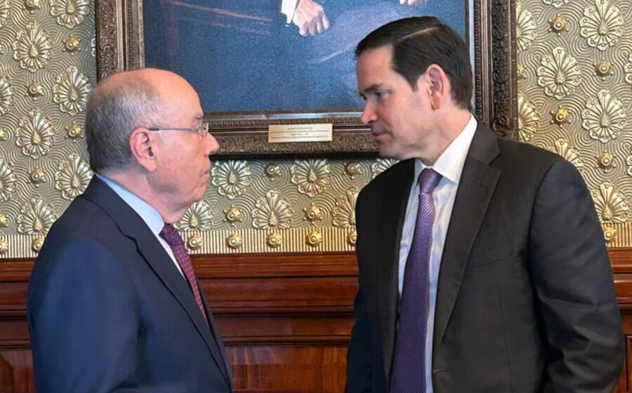 Chanceler Mauro Vieira e secretário Marco Rubio em reunião bilateral em Atlanta durante G20