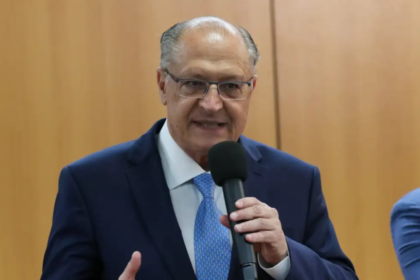 Trump e Alckmin em destaque: tensão diplomática após eleição brasileira