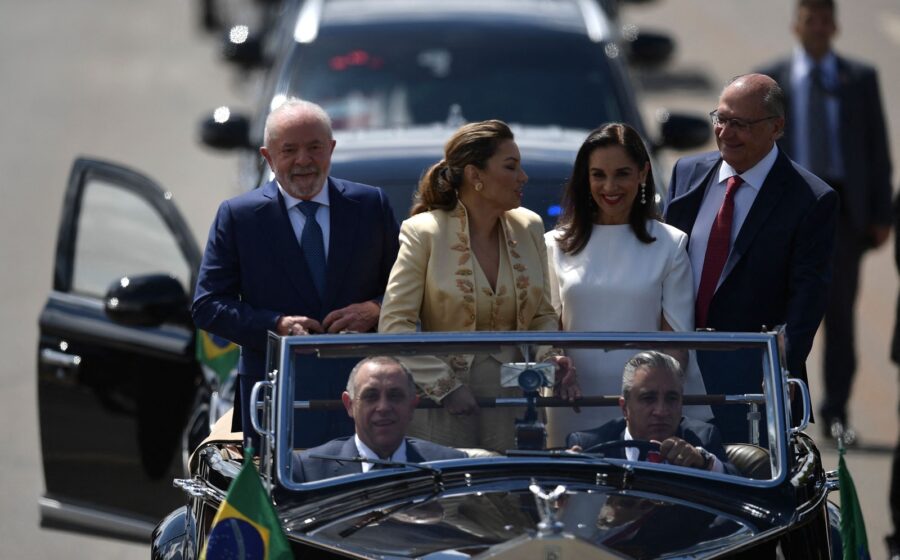 Lula em GWM Haval H6 2025 híbrido na Avenida Paulista após confirmação de reeleição pelo TSE